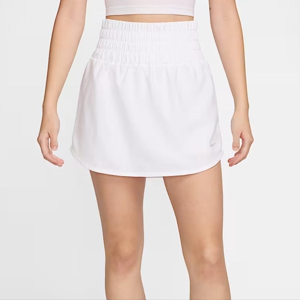 NWT Women's Nike High Rise Athletic Skort